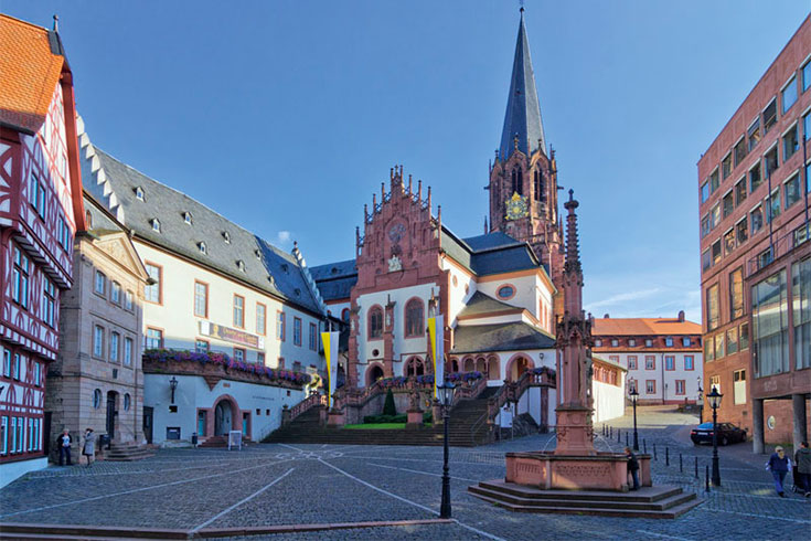 Stiftsbasilika St. Peter und Alexander (Foto: Till Benzin)