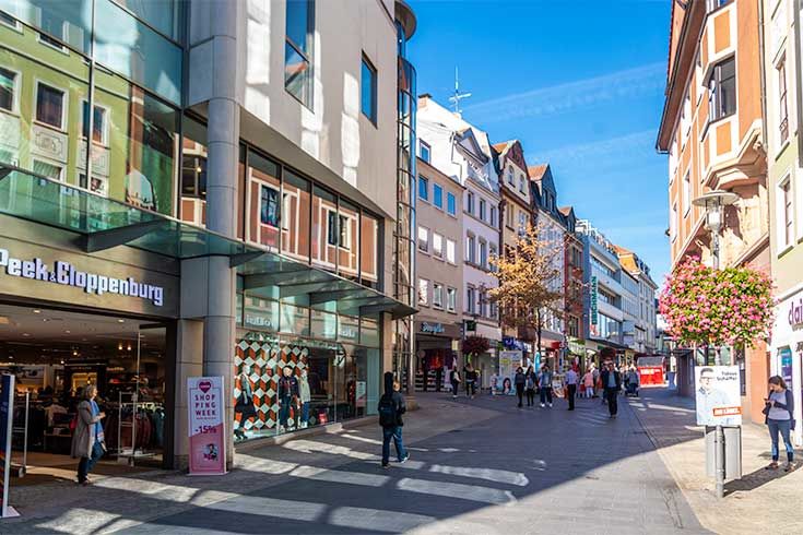Shopping in der Herstallstraße (Foto: Till Benzin)