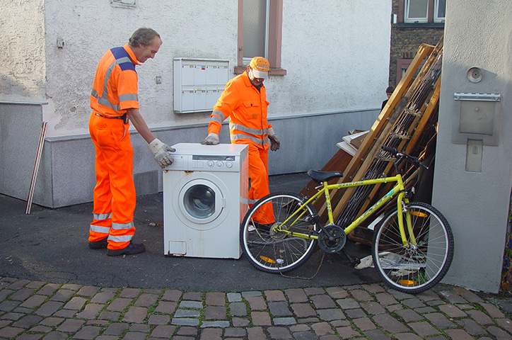 Sperrm&uuml;labholung