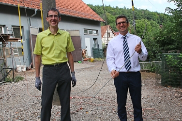Roland Ebert und Felix Wissel freuen sich über die Aktion