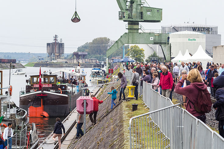 „Hafen live erleben“ beim großen Hafenfest