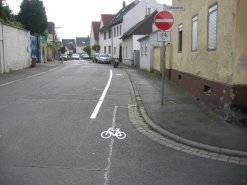 Neue Markierung in der Seebornstraße