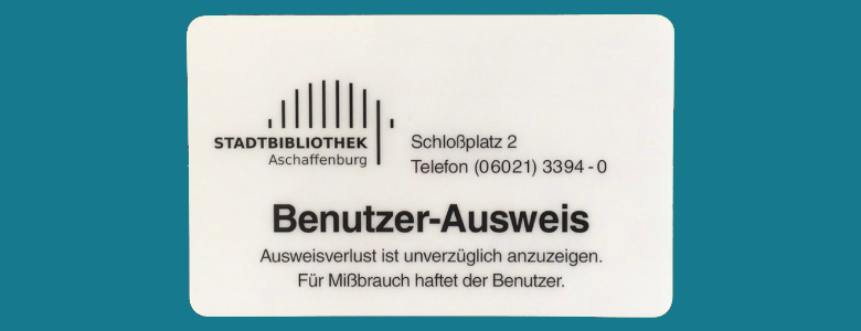 Bibliotheksausweis auf türkisem Hintergrund