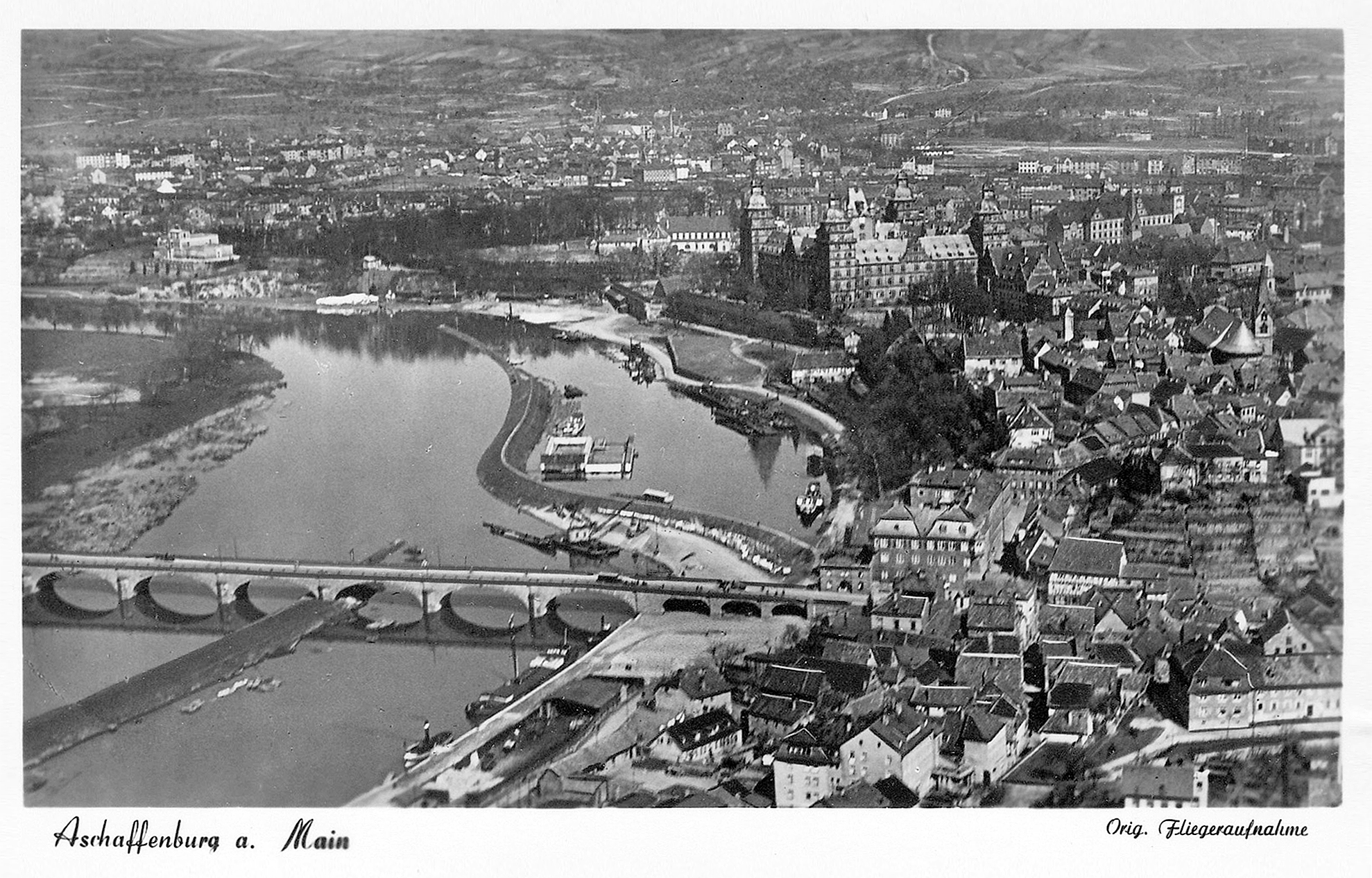 © Luftaufnahme, Aero-Bild-Verlag Fulda. Stadt- und Stiftsarchiv Aschaffenburg, Ansichtskartensammlung