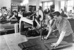  Kleiderfabrik Desch, Zuschnitt der Stoffe, um 1950 