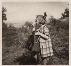  Kind mit Kamera, 1936 