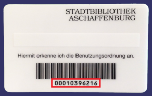 Rückseite des Benuzterausweises der Stadtbibliothek mit Barcode und rot markierter Benutzerausweisnummer