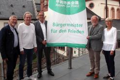  Die Flagge für den Frieden 