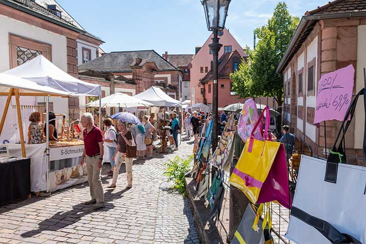 Kunsthandwerkermarkt (Foto: Til Benzin)