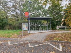 Foto der neuen Fahrradabstellanlage am Bahnhalt Hochschule