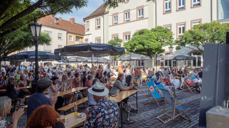 Sommerfestival am Karlsplatz