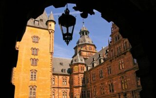 Schlosshof Schloss Johannisburg