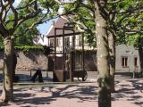Wolfsthalplatz mit Zeitwagen