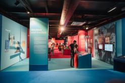  Die Ausstellung im Schiffsbauch gliedert sich in sieben Themenbereichen.