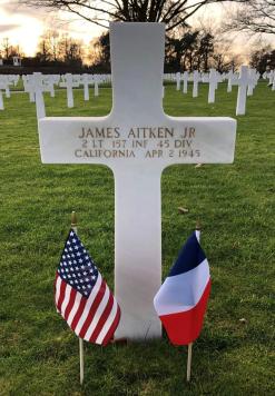 Das Grab von James Aitken JR auf dem Friedhof St. Avold 