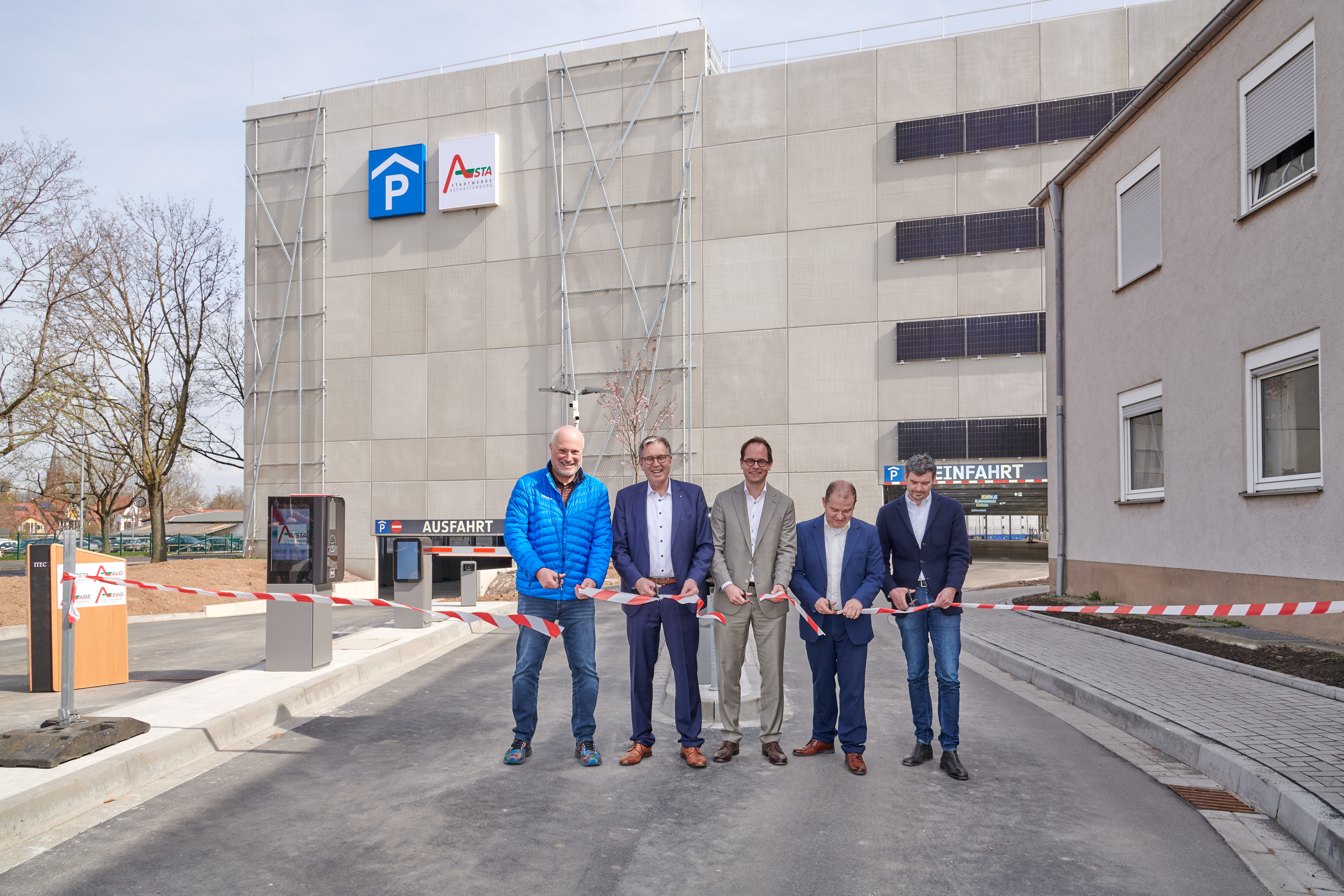 Parkhaus &8222;S&uuml;dbahnhof&8220;, von links nach rechts: Jens Metzner, J&uuml;rgen Herzing, Stefan Maunz, Uwe Stenger, Frank Welzbacher