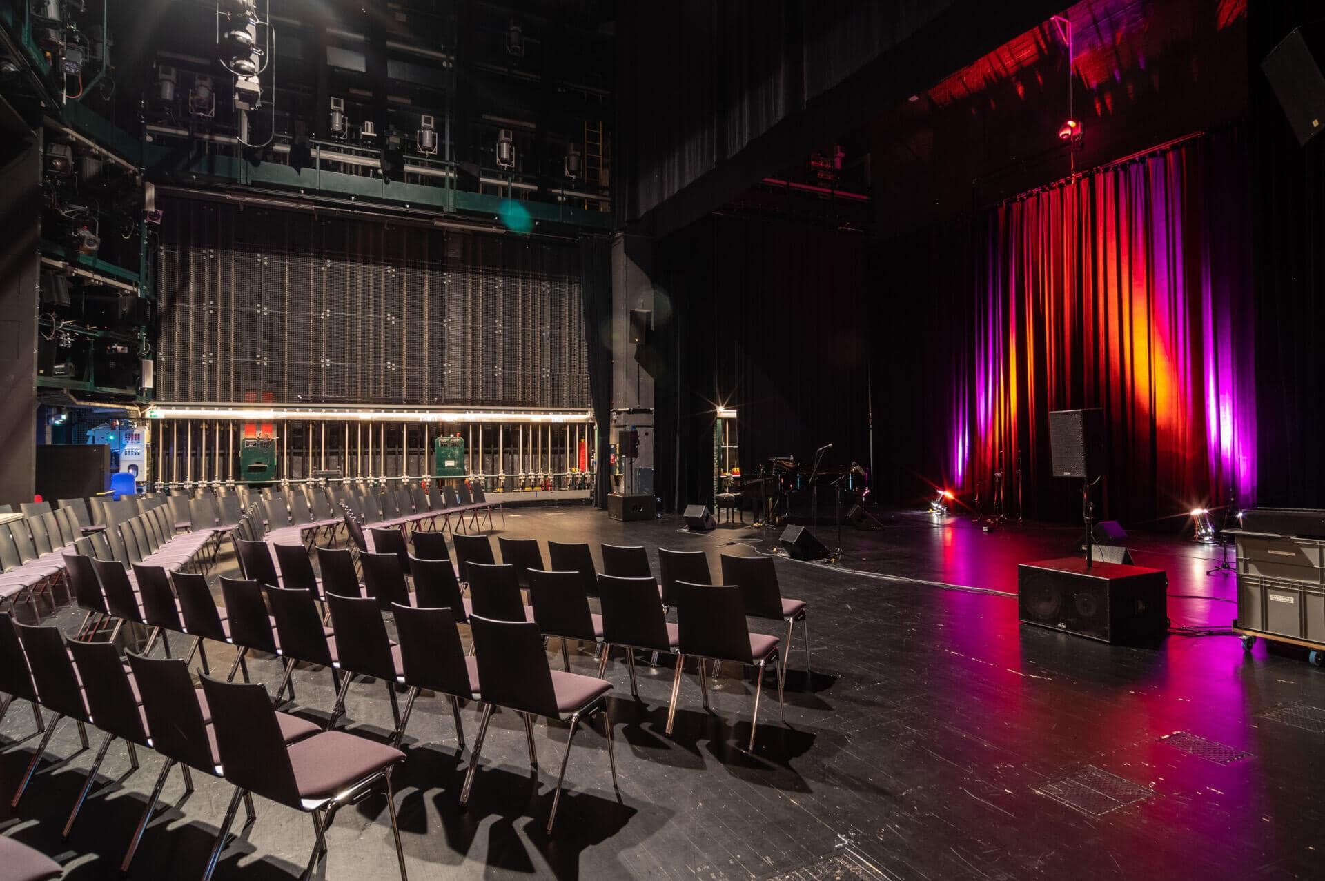 (c)Till Benzin Stadttheater Bühne 2