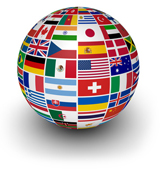 Weltkugel mit vielen Länderflaggen